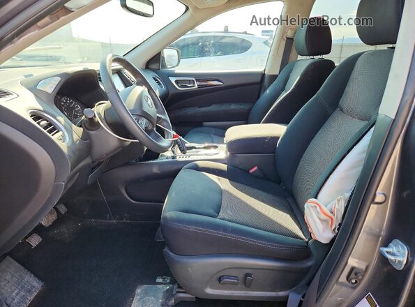 5N1DR2MN7HC675567 2017 NISSAN PATHFINDER Silver Widok wnętrza z przodu
