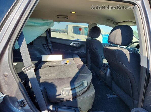 5N1DR2MN7HC675567 2017 NISSAN PATHFINDER Silver Widok tylnych siedzeń
