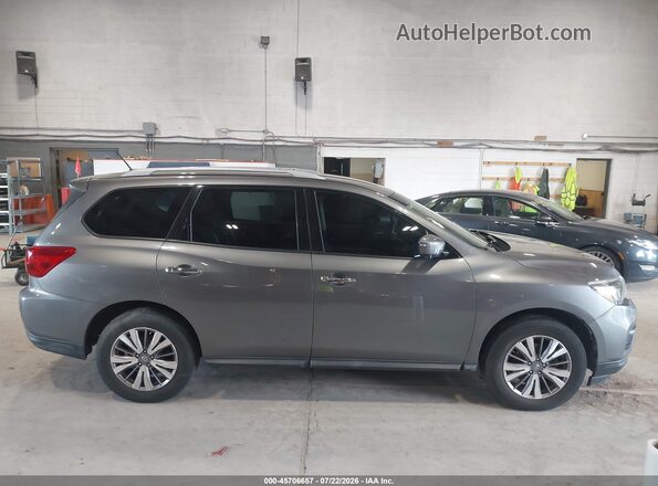 5N1DR2MN7JC643109 2018 NISSAN PATHFINDER Gray Widok wnętrza z tyłu