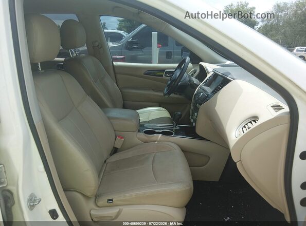 5N1DR2MN8HC620352 2017 NISSAN PATHFINDER White Вид салону спереду