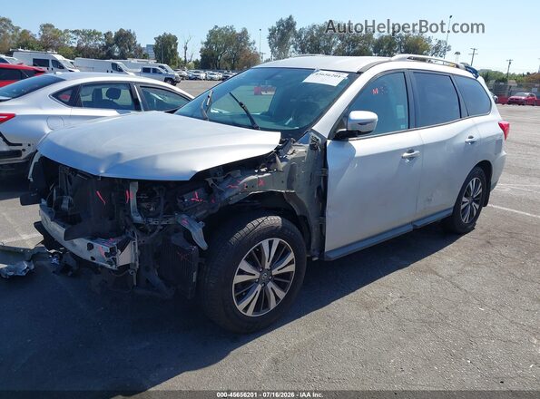 5N1DR2MN8HC648524 2017 NISSAN PATHFINDER Silver Przód lewy