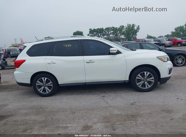 5N1DR2MN8HC688442 2017 NISSAN PATHFINDER White უკანა სალონის ხედი