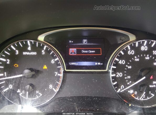 5N1DR2MN8HC695813 2017 NISSAN PATHFINDER Black 