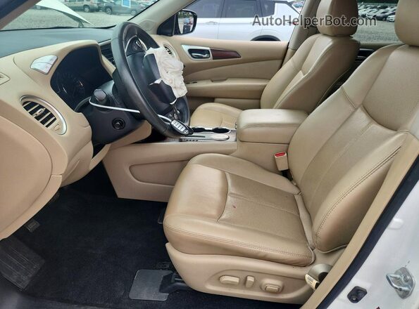 5N1DR2MN9HC622515 2017 NISSAN PATHFINDER White Front interior view