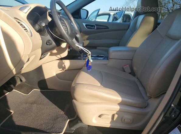 5N1DR2MN9HC686652 2017 NISSAN PATHFINDER Зеленый Вид салона спереди