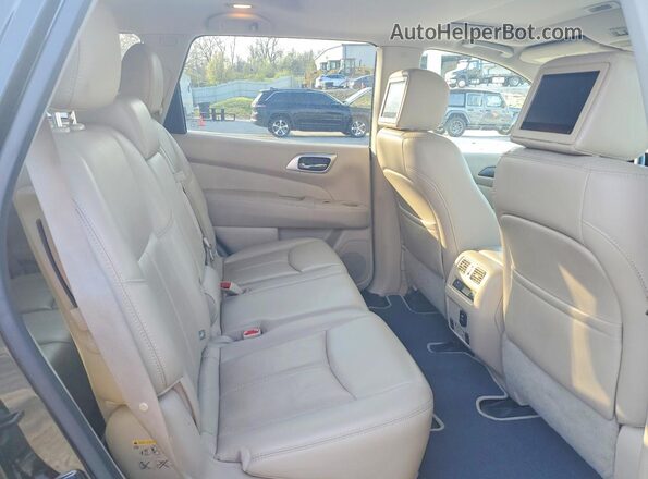 5N1DR2MN9HC686652 2017 NISSAN PATHFINDER Зеленый Вид задних сидений
