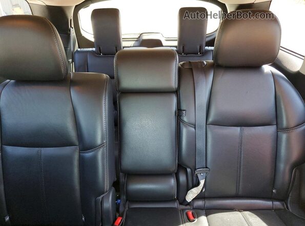 5N1DR2MNXHC604072 2017 NISSAN PATHFINDER Gray Widok tylnych siedzeń