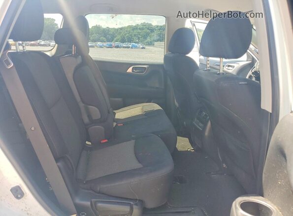 5N1DR2MNXHC675210 2017 NISSAN PATHFINDER White Rear interior view