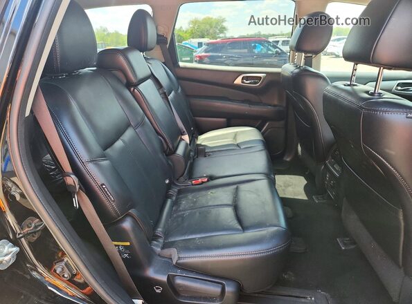5N1DR2MNXJC609486 2018 NISSAN PATHFINDER Black Вид задньої частини салону