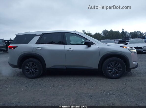 5N1DR3AA4RC216151 2024 NISSAN PATHFINDER Silver Widok wnętrza z tyłu