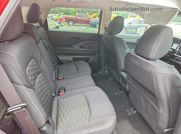 5N1DR3BA2RC202067 2024 NISSAN PATHFINDER Red Vista interior trasera