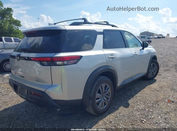 5N1DR3BA4RC316927 2024 NISSAN PATHFINDER Серебряный Задняя правая четверть