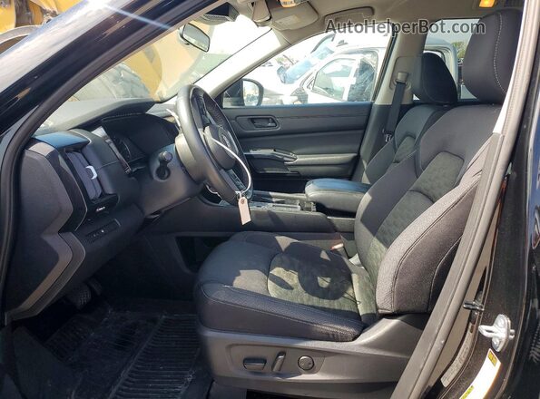 5N1DR3BA6RC285745 2024 NISSAN PATHFINDER Black Вид салону спереду