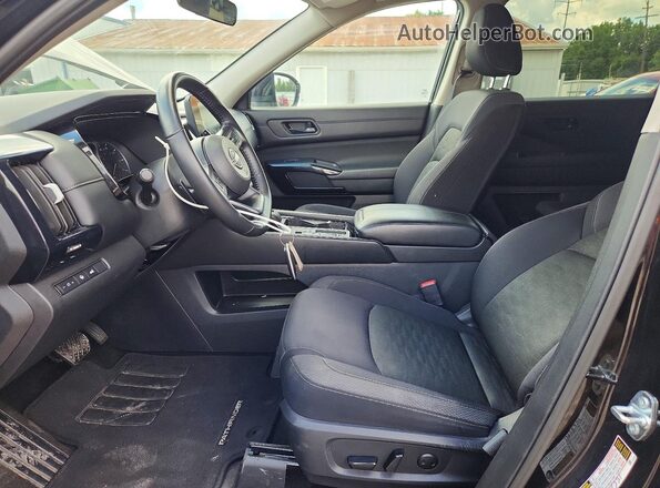 5N1DR3BA6SC228029 2025 NISSAN PATHFINDER Black Widok wnętrza z przodu