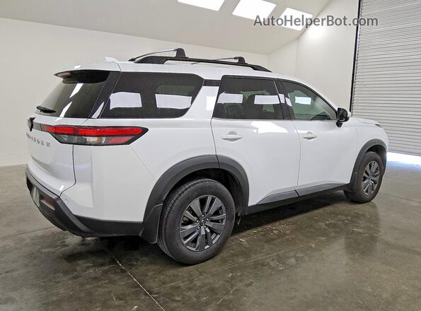 5N1DR3BAXSC302097 2025 NISSAN PATHFINDER Белый Задняя правая четверть