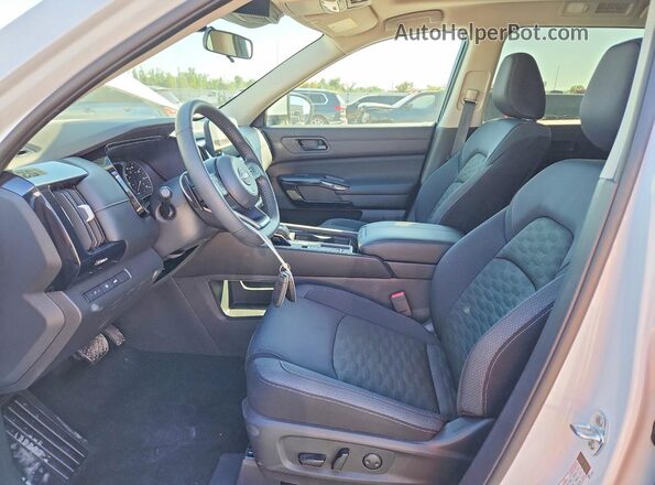 5N1DR3BB0SC313618 2025 NISSAN PATHFINDER White წინა სალონის ხედი