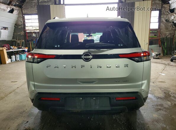 5N1DR3BC6RC250205 2024 NISSAN PATHFINDER Silver Vista trasera