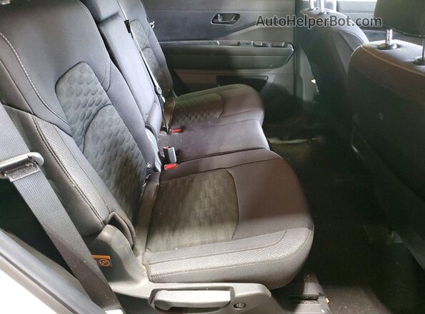 5N1DR3BC6RC250205 2024 NISSAN PATHFINDER Silver Vista interior trasera