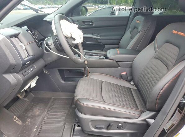5N1DR3BD0SC318156 2025 NISSAN PATHFINDER Black Widok wnętrza z przodu