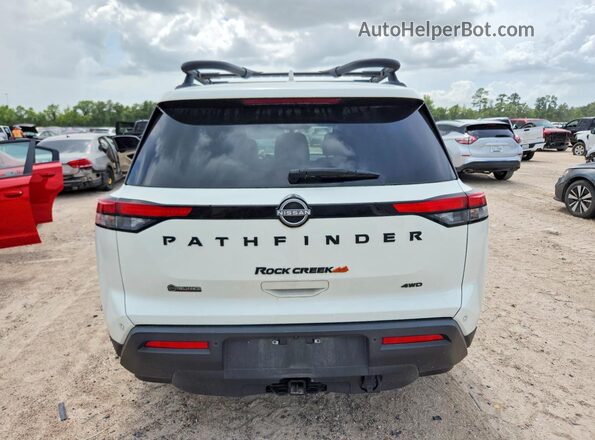 5N1DR3BD5PC258107 2023 NISSAN PATHFINDER Белый Вид сзади