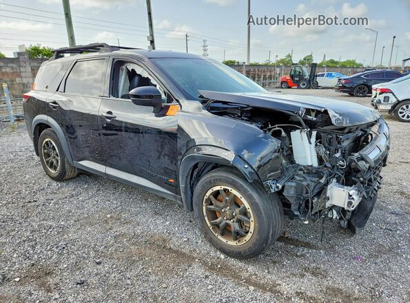 5N1DR3BD7PC218045 2023 NISSAN PATHFINDER Черный Передняя правая четверть