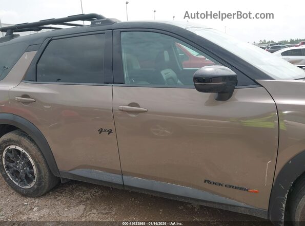 5N1DR3BDXPC210716 2023 NISSAN PATHFINDER Brown Vista interior de 360 grados
