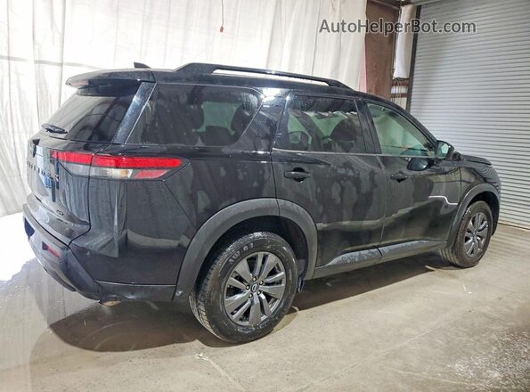 5N1DR3BE9TC219779 2026 NISSAN PATHFINDER Black Задня права чверть