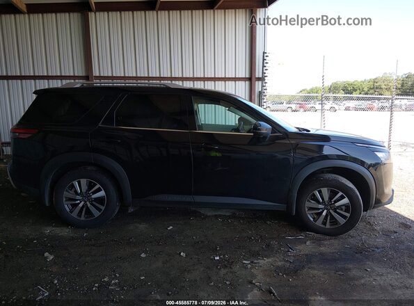 5N1DR3CA3SC305633 2025 NISSAN PATHFINDER Black Vista interior trasera