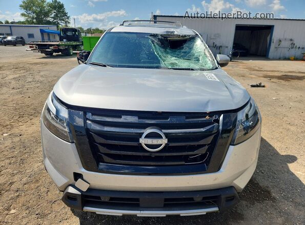 5N1DR3CB6SC216924 2025 NISSAN PATHFINDER Silver Widok z przodu