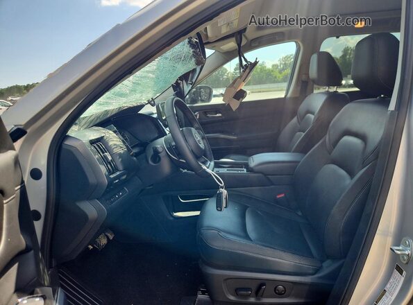 5N1DR3CB6SC216924 2025 NISSAN PATHFINDER Silver Widok wnętrza z przodu