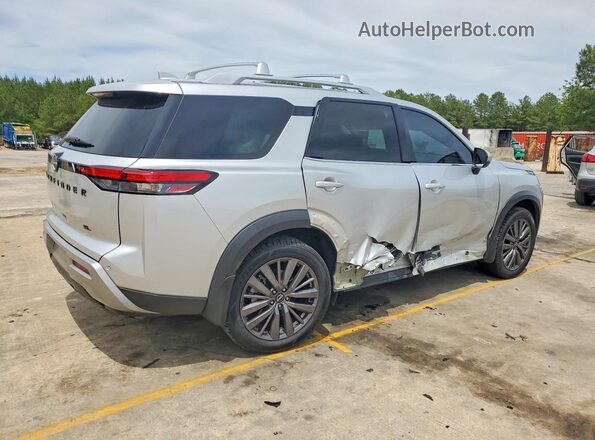 5N1DR3CB8RC219110 2024 NISSAN PATHFINDER Silver Trasero derecho