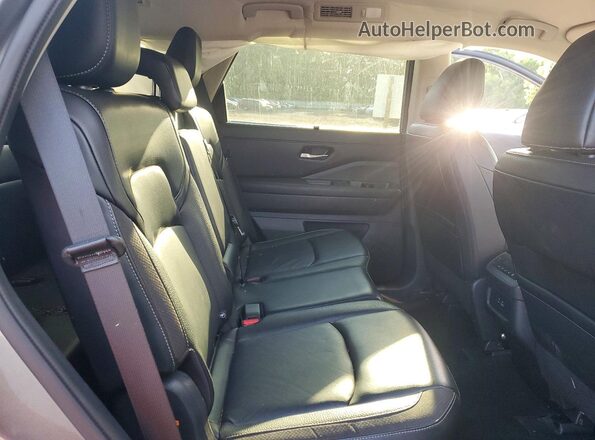 5N1DR3CC1RC212296 2024 NISSAN PATHFINDER Gray Rear interior view