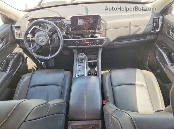 5N1DR3CC2RC315176 2024 NISSAN PATHFINDER White Widok deski rozdzielczej