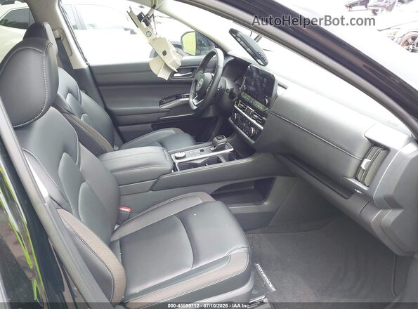 5N1DR3CC3SC270626 2025 NISSAN PATHFINDER Black Widok wnętrza z przodu