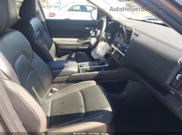 5N1DR3CC5PC214565 2023 NISSAN PATHFINDER Gray Widok wnętrza z przodu