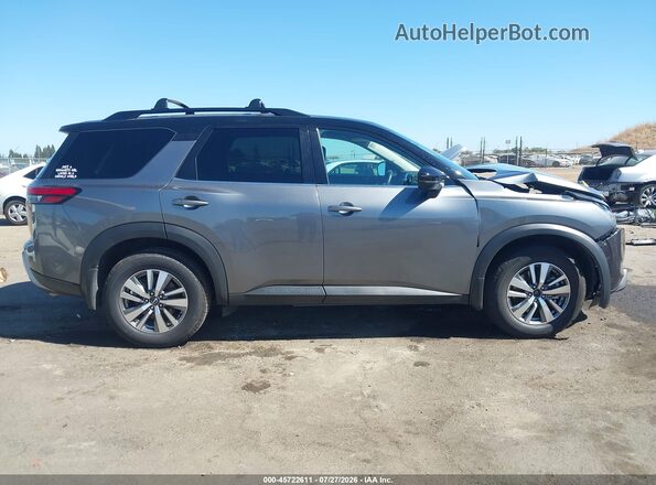 5N1DR3CC5PC214565 2023 NISSAN PATHFINDER Gray Widok wnętrza z tyłu