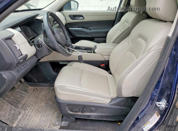 5N1DR3CC6PC237188 2023 NISSAN PATHFINDER Blue Vista interior delantera