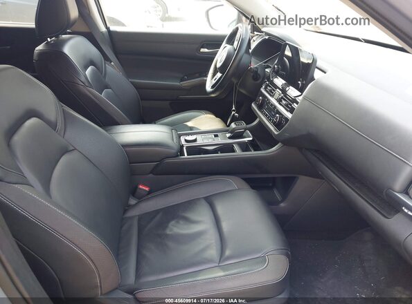 5N1DR3CC8PC246362 2023 NISSAN PATHFINDER Gray Widok wnętrza z przodu