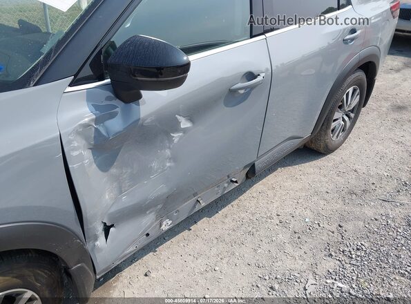 5N1DR3CC8PC246362 2023 NISSAN PATHFINDER Gray Widok z przodu