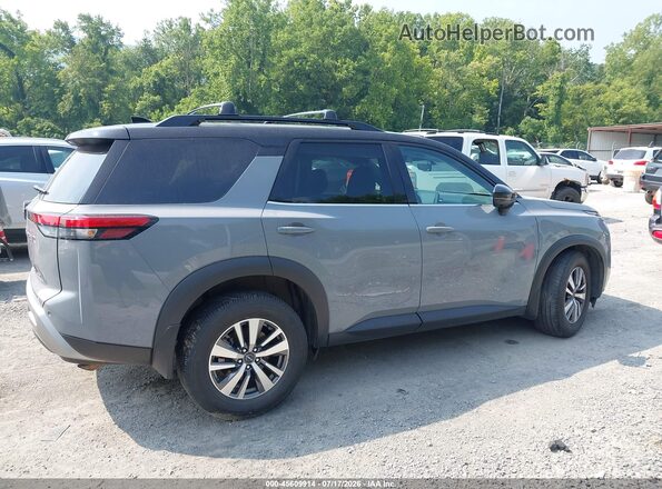 5N1DR3CC8PC246362 2023 NISSAN PATHFINDER Gray Widok wnętrza z tyłu