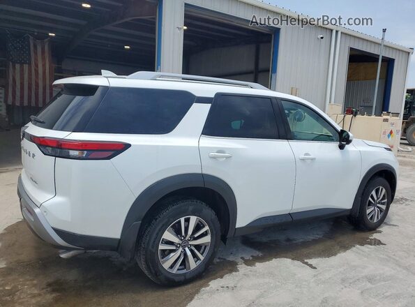 5N1DR3CC9SC317206 2025 NISSAN PATHFINDER White Trasero derecho