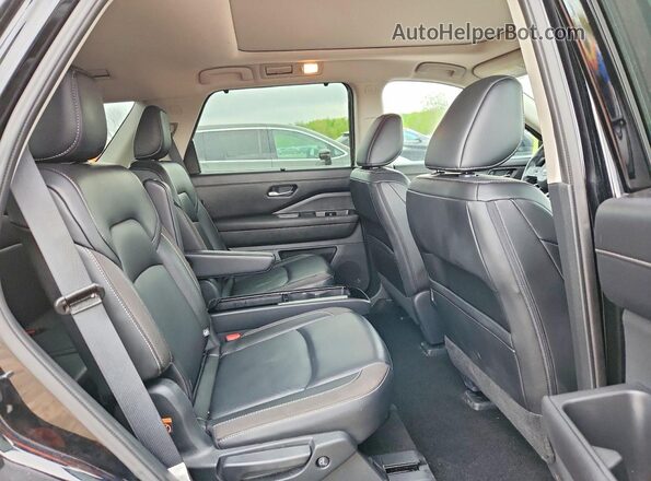 5N1DR3CD1RC214526 2024 NISSAN PATHFINDER Black Vista interior trasera