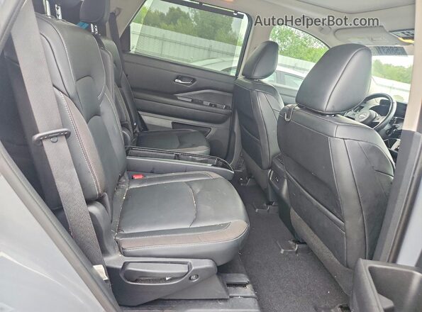 5N1DR3CD3NC204719 2022 NISSAN PATHFINDER Gray Rear interior view