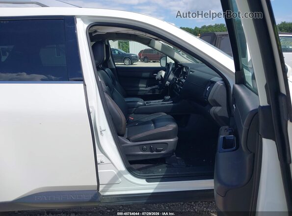 5N1DR3CDXPC209290 2023 NISSAN PATHFINDER White Вид салону спереду