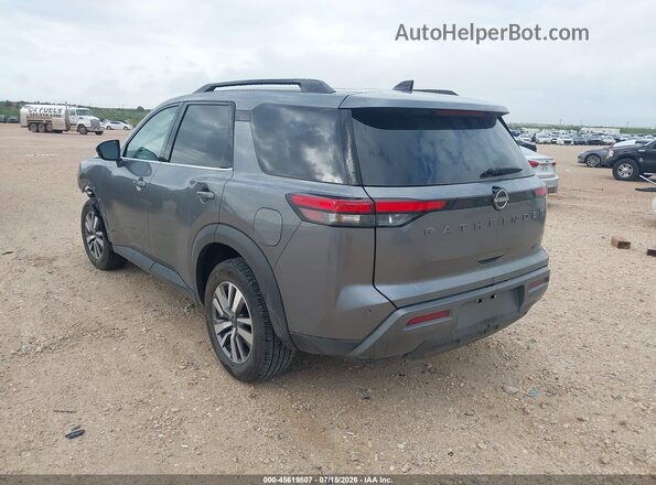 5N1DR3CS5TC225793 2026 NISSAN PATHFINDER Серый Задняя левая четверть