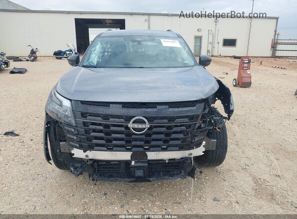 5N1DR3CS5TC225793 2026 NISSAN PATHFINDER Серый Вид задней части салона