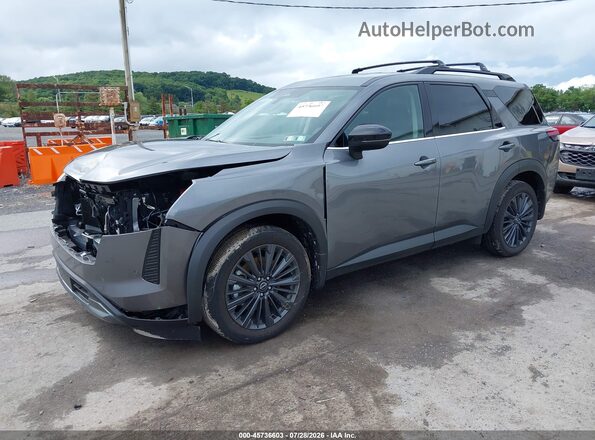 5N1DR3CT2TC222083 2026 NISSAN PATHFINDER Gray Vista tres cuartos delantera izquierda