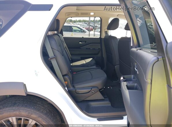 5N1DR3CT5TC256924 2026 NISSAN PATHFINDER White Widok naklejki z numerem VIN