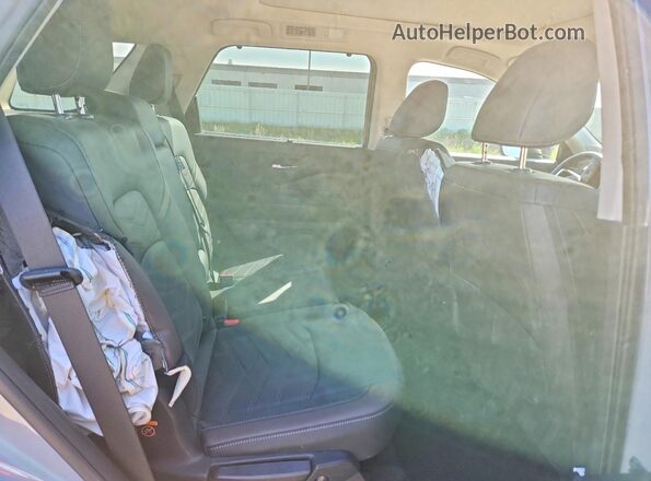 5N1DR3DJ4SC264072 2025 NISSAN PATHFINDER Gray Vista interior trasera