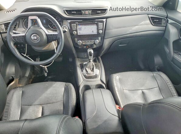 5N1ET2MV2HC786677 2017 NISSAN ROGUE Белый Вид панели приборов